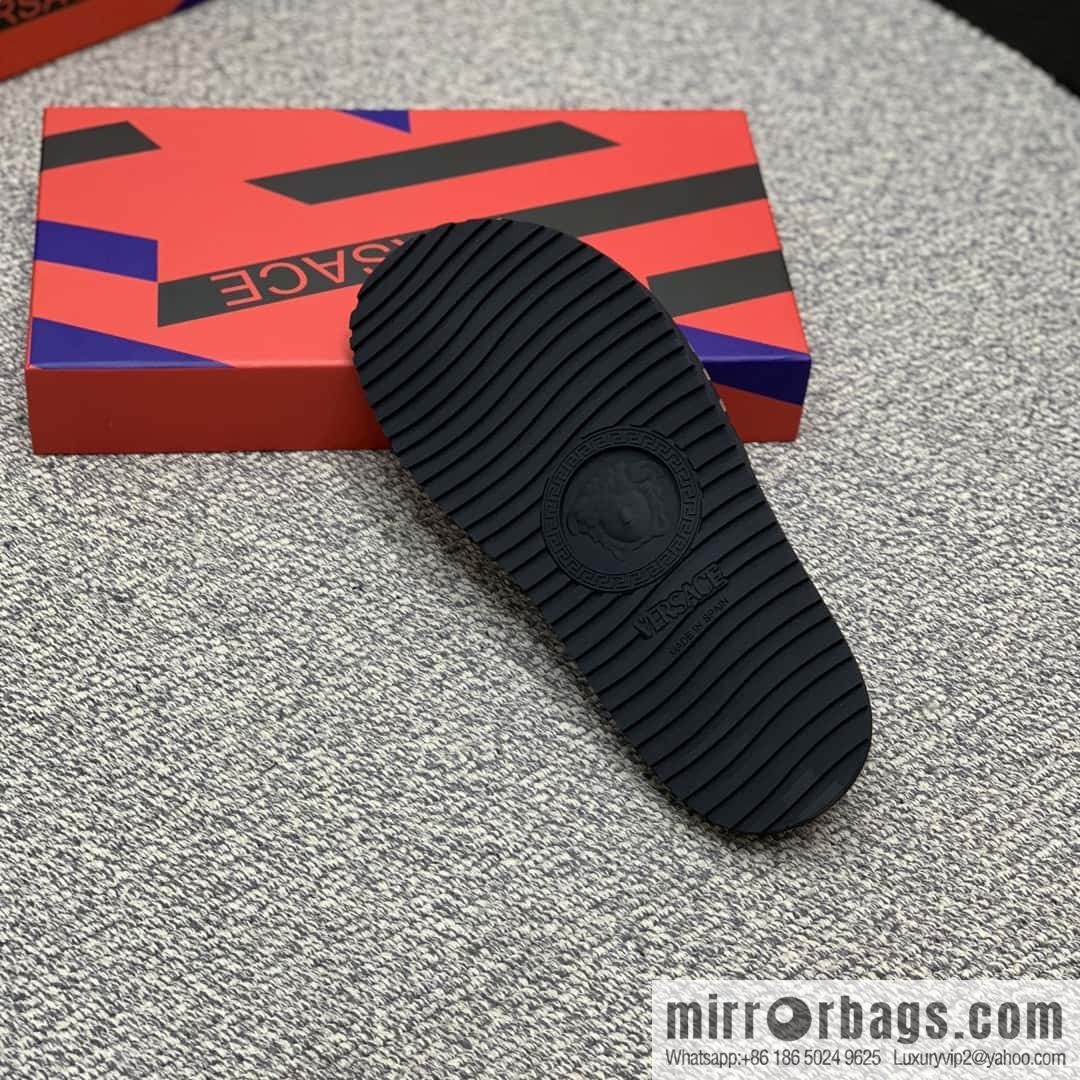 Versace uses black calfskin men's sandals
