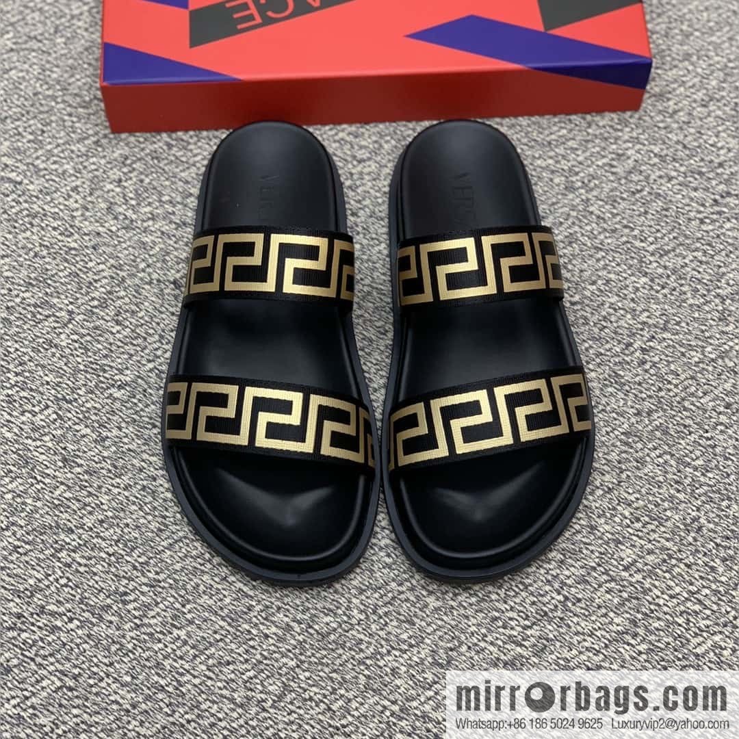 Versace uses black calfskin men's sandals