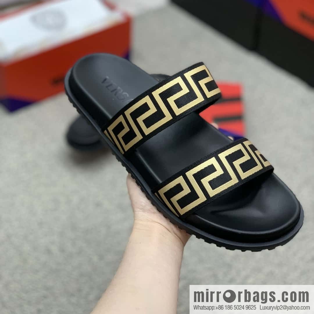 Versace uses black calfskin men's sandals