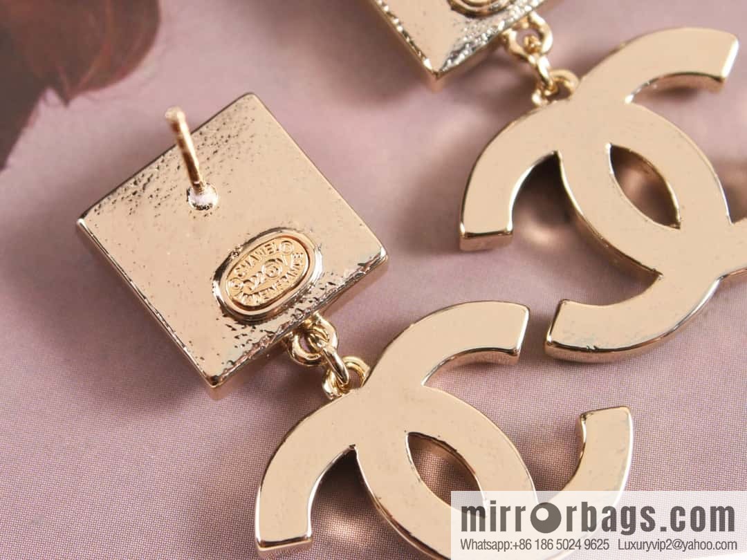 New ☑️ Chanel c2 double c square diamond stud earrings