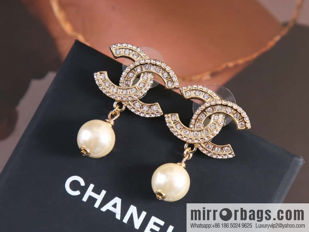 New ☑️ Chanel c2 full diamond double c pearl stud earrings