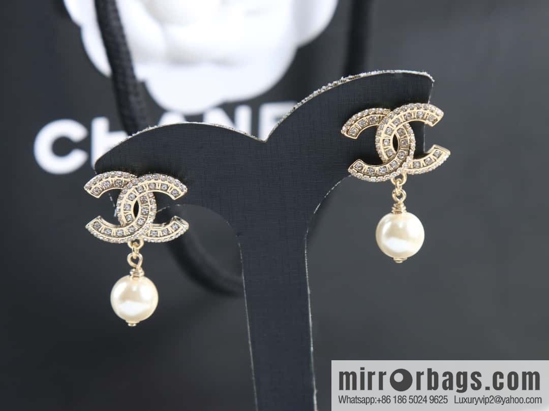 New ☑️ Chanel c2 full diamond double c pearl stud earrings