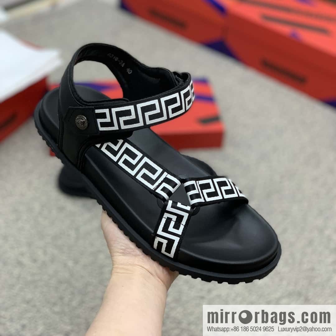 Versace uses black calfskin men's sandals
