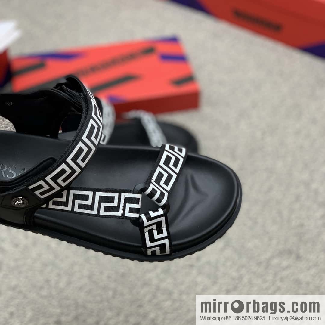 Versace uses black calfskin men's sandals
