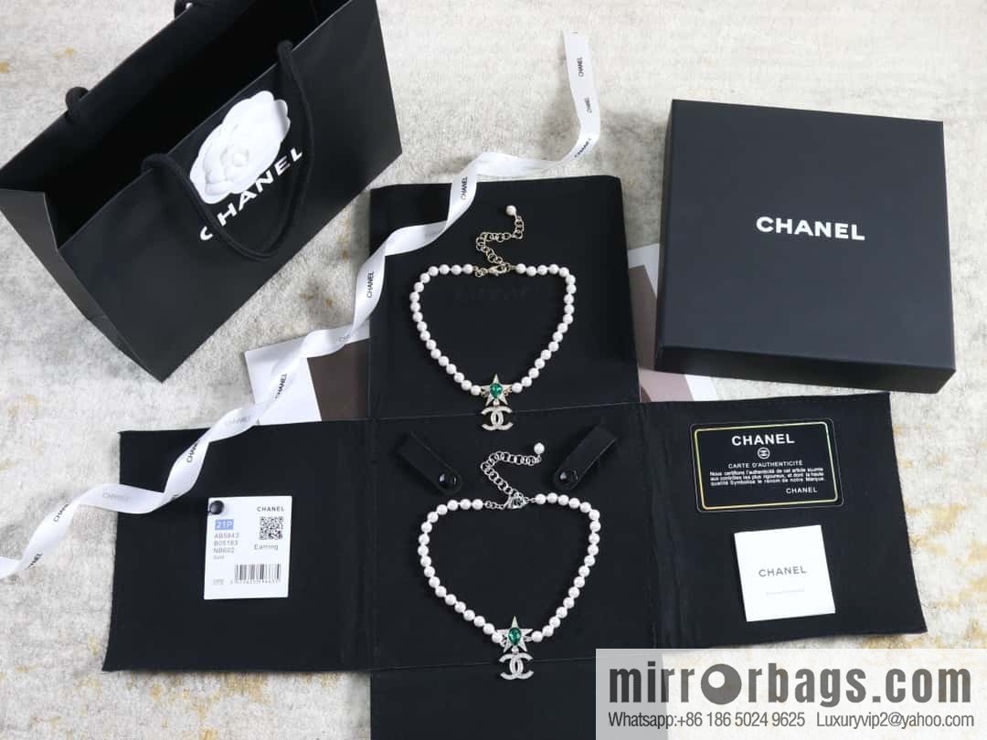 New ☑️ Chanel Double C Pentagram ⭐ Star Emerald Pearl Necklace