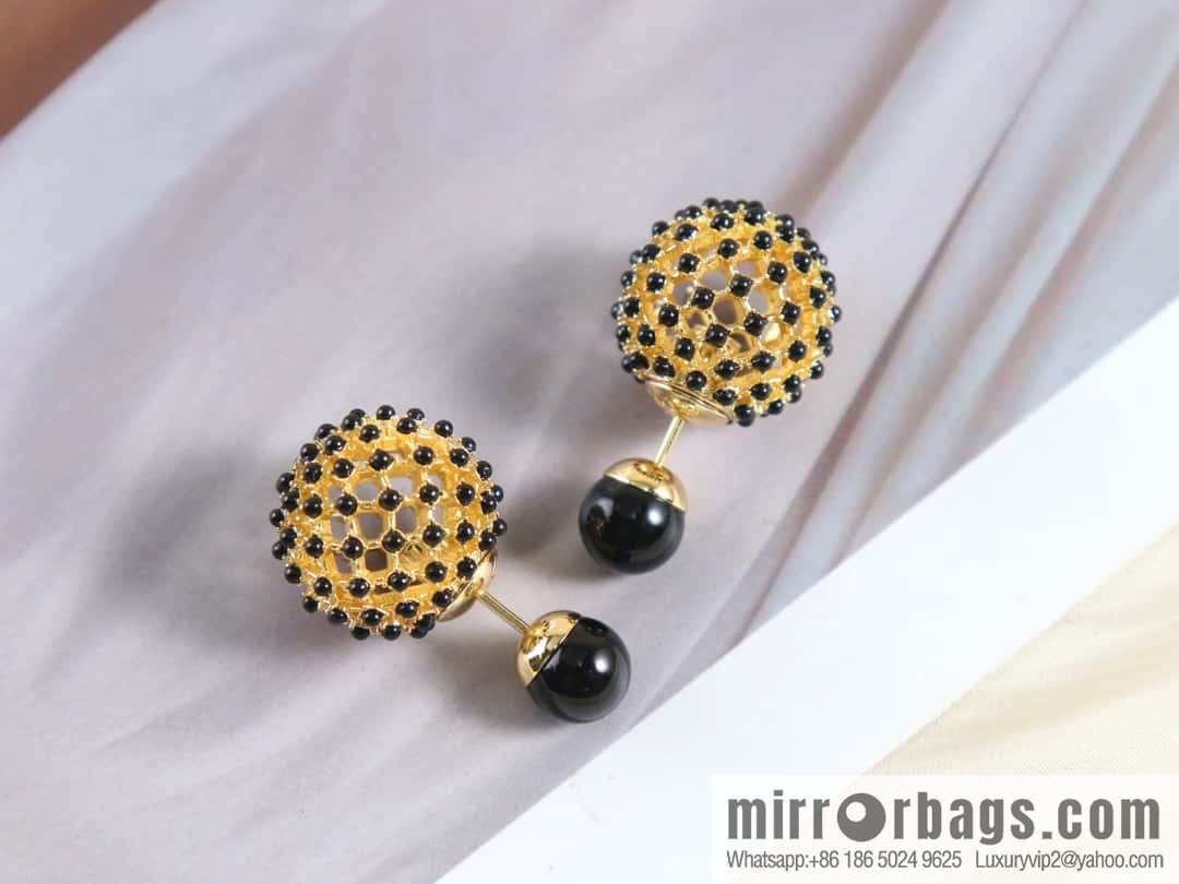 New ☑️ Dior cut-out black pearl stud earrings