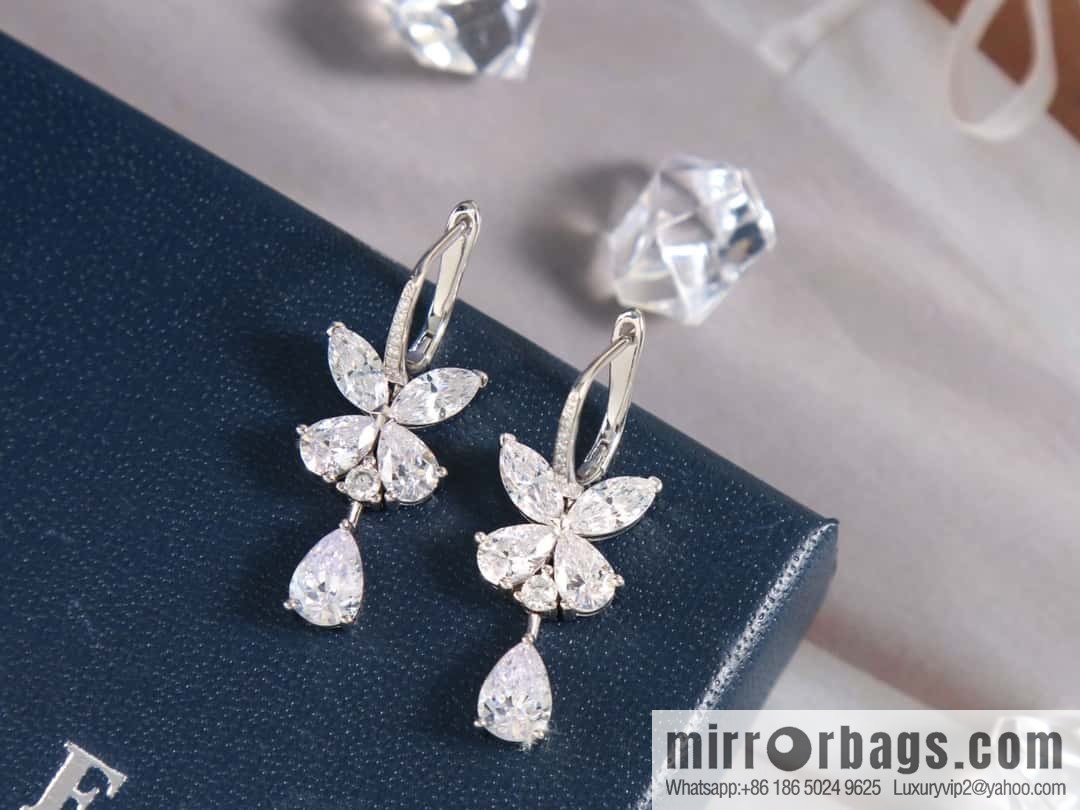 GRAFF Pear-shaped diamond butterfly earrings