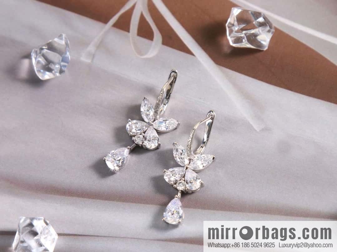 GRAFF Pear-shaped diamond butterfly earrings