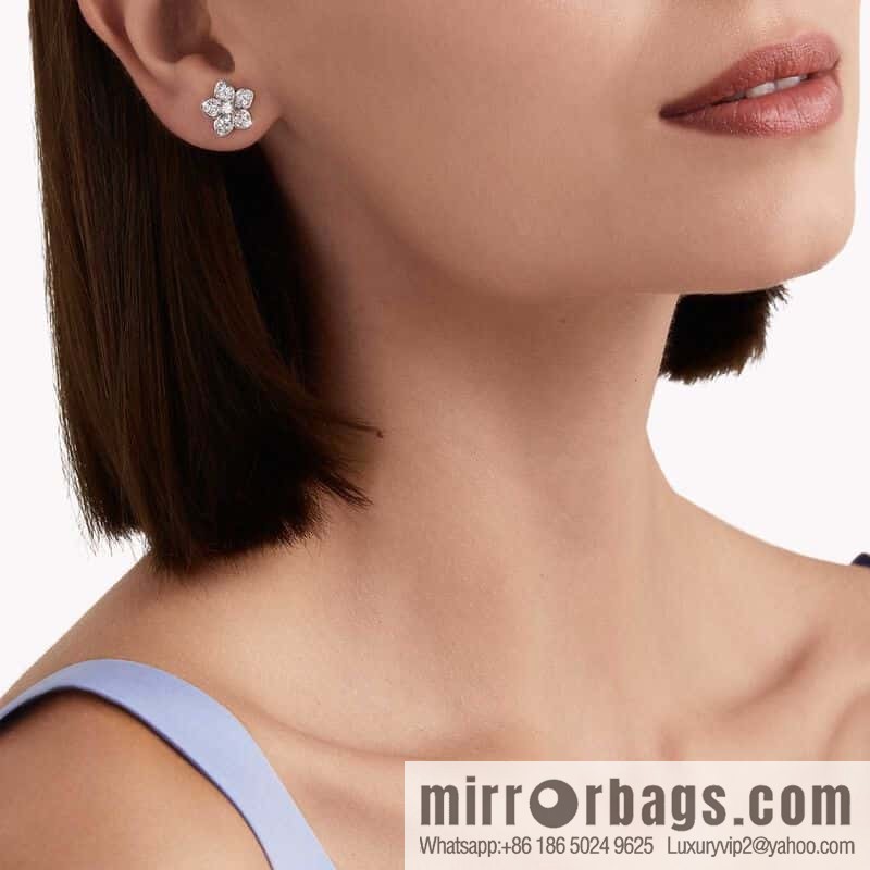 GRAFF Graff full diamond flower earrings