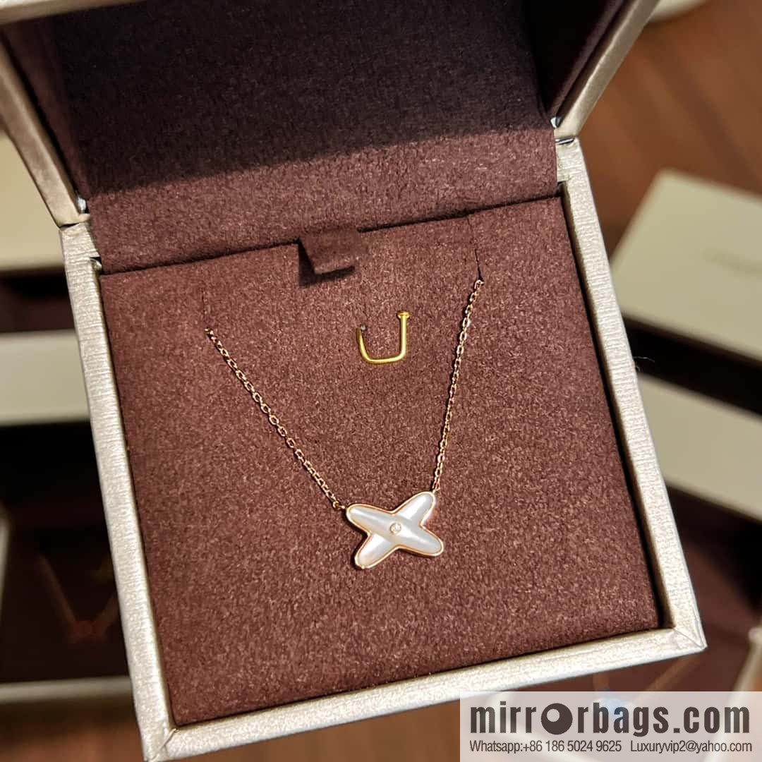 CHAUMET Cross necklace