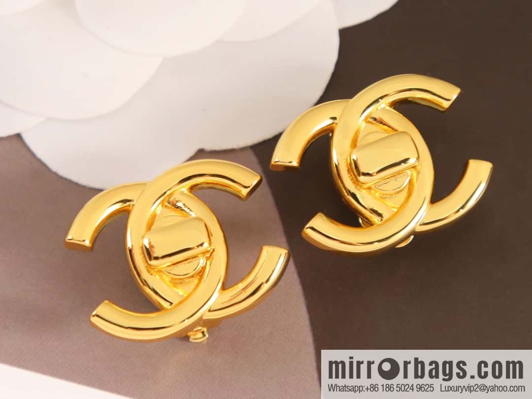 New ☑️ Chanel medieval series gold double c earrings