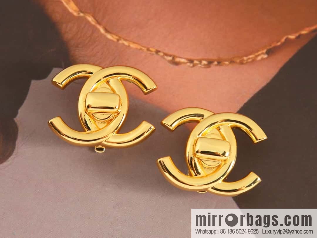 New ☑️ Chanel medieval series gold double c earrings