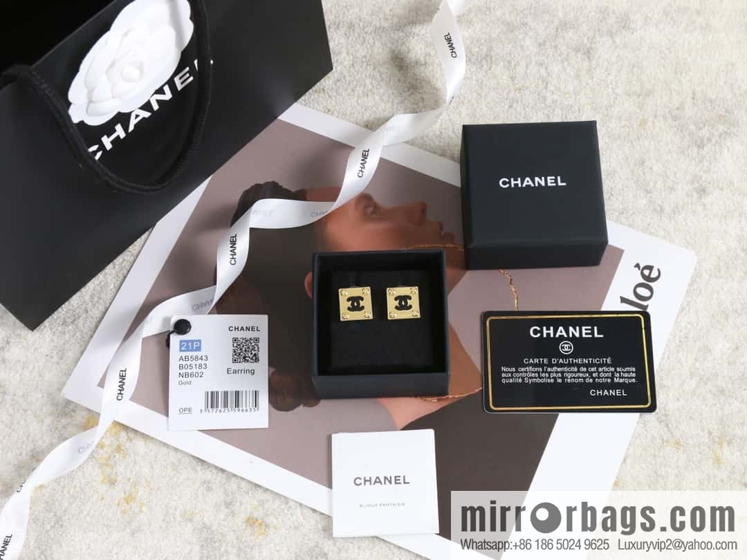 New ☑️ Chanel medieval series square gold double c earrings