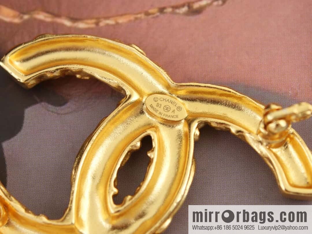 New ☑️ Chanel medieval series gold double c fringed brooch