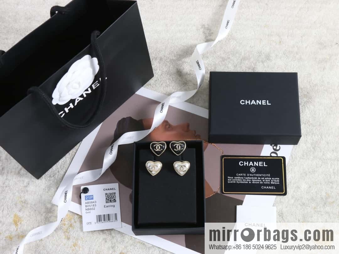 New ☑️ Chanel double c love peach heart stud earrings