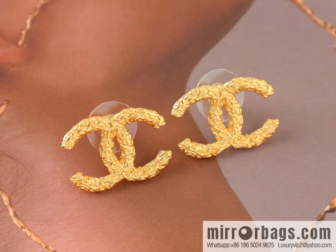 New ☑️ Chanel medieval series gold double c earrings