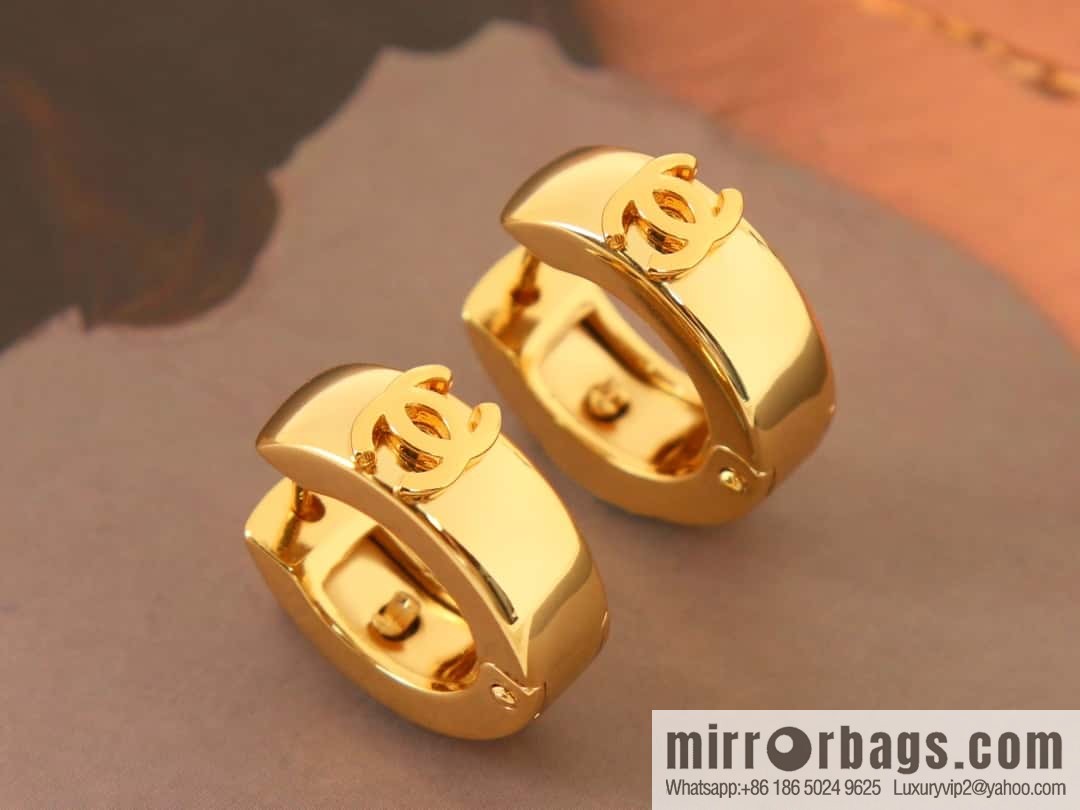 New ☑️ Chanel medieval series gold double c semicircular earrings