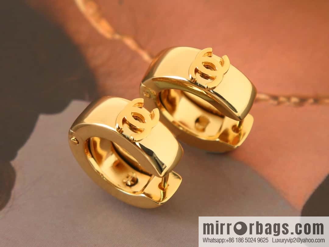 New ☑️ Chanel medieval series gold double c semicircular earrings