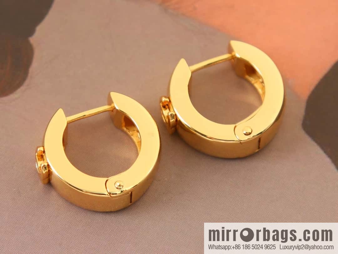 New ☑️ Chanel medieval series gold double c semicircular earrings
