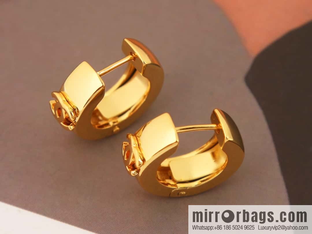 New ☑️ Chanel medieval series gold double c semicircular earrings