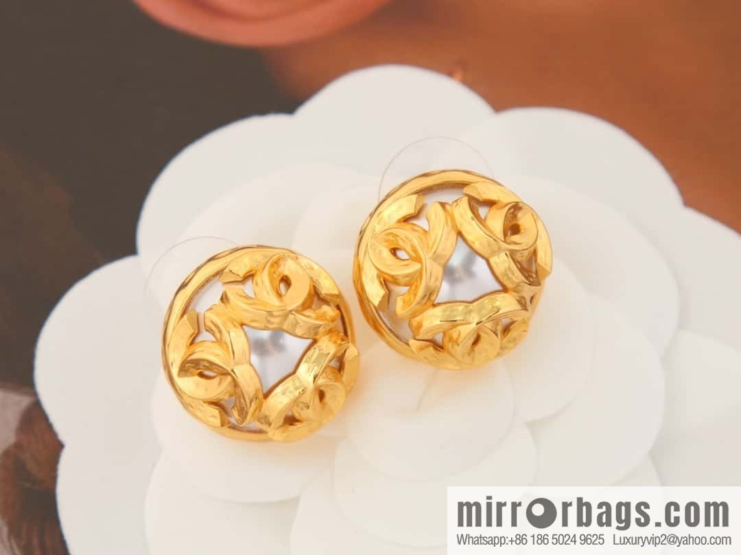 New ☑️ Chanel medieval series gold double c round earrings