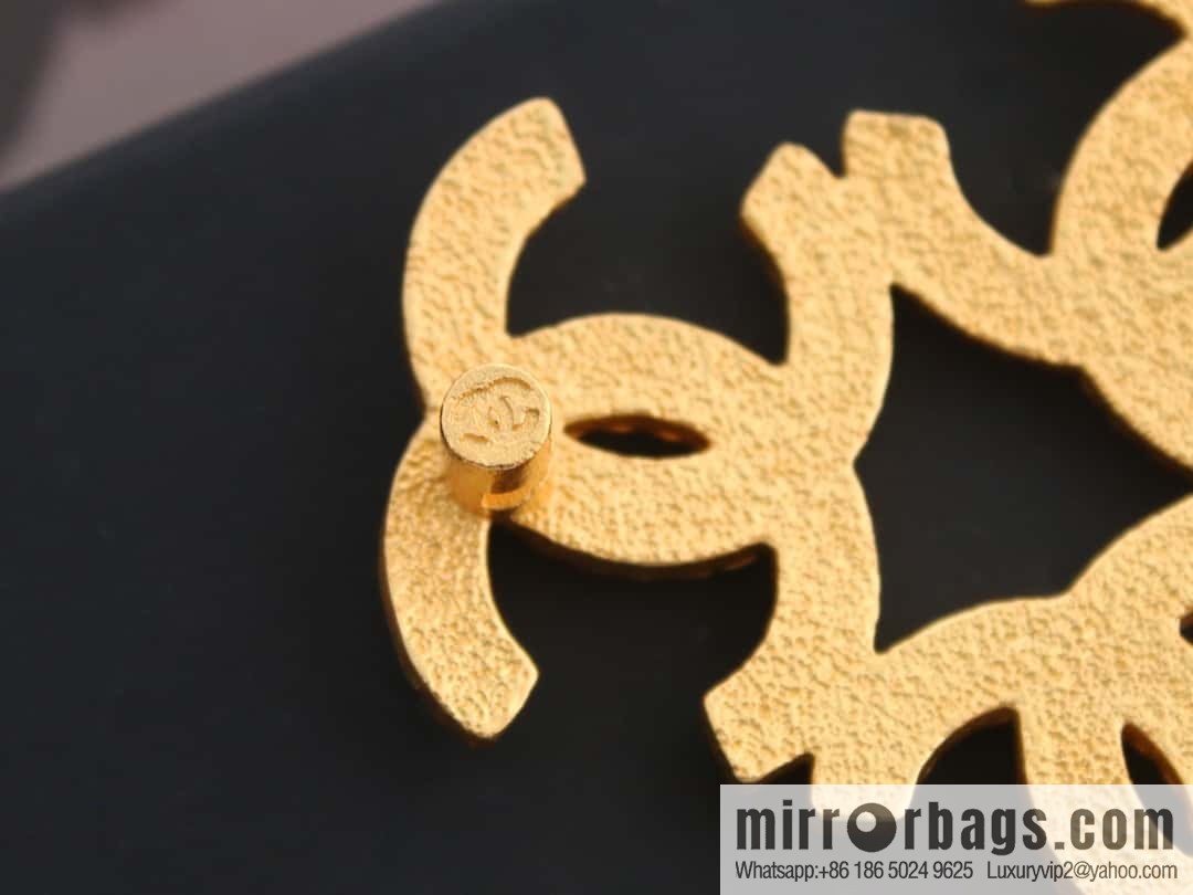 New ☑️ Chanel medieval series gold 3 double c brooch