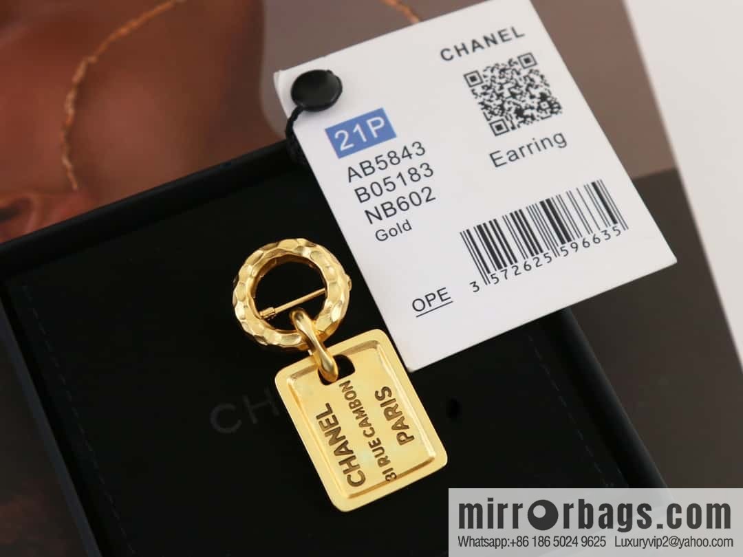 New ☑️ Chanel medieval series gold brand letter brooch