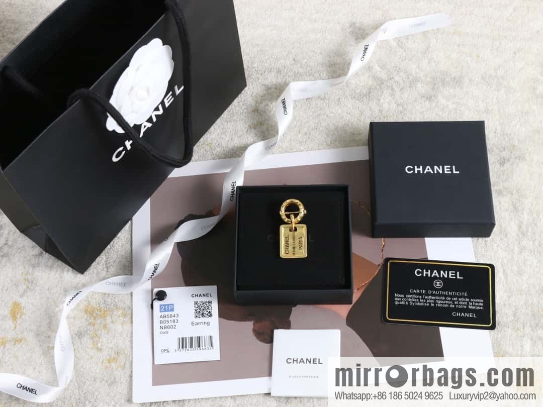 New ☑️ Chanel medieval series gold brand letter brooch