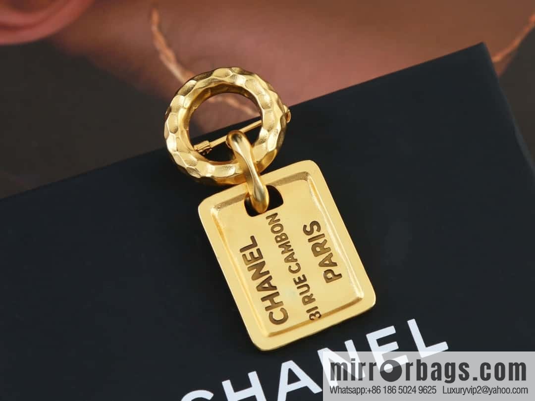 New ☑️ Chanel medieval series gold brand letter brooch