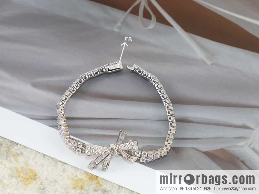 GRAFF diamond full diamond bow bracelet