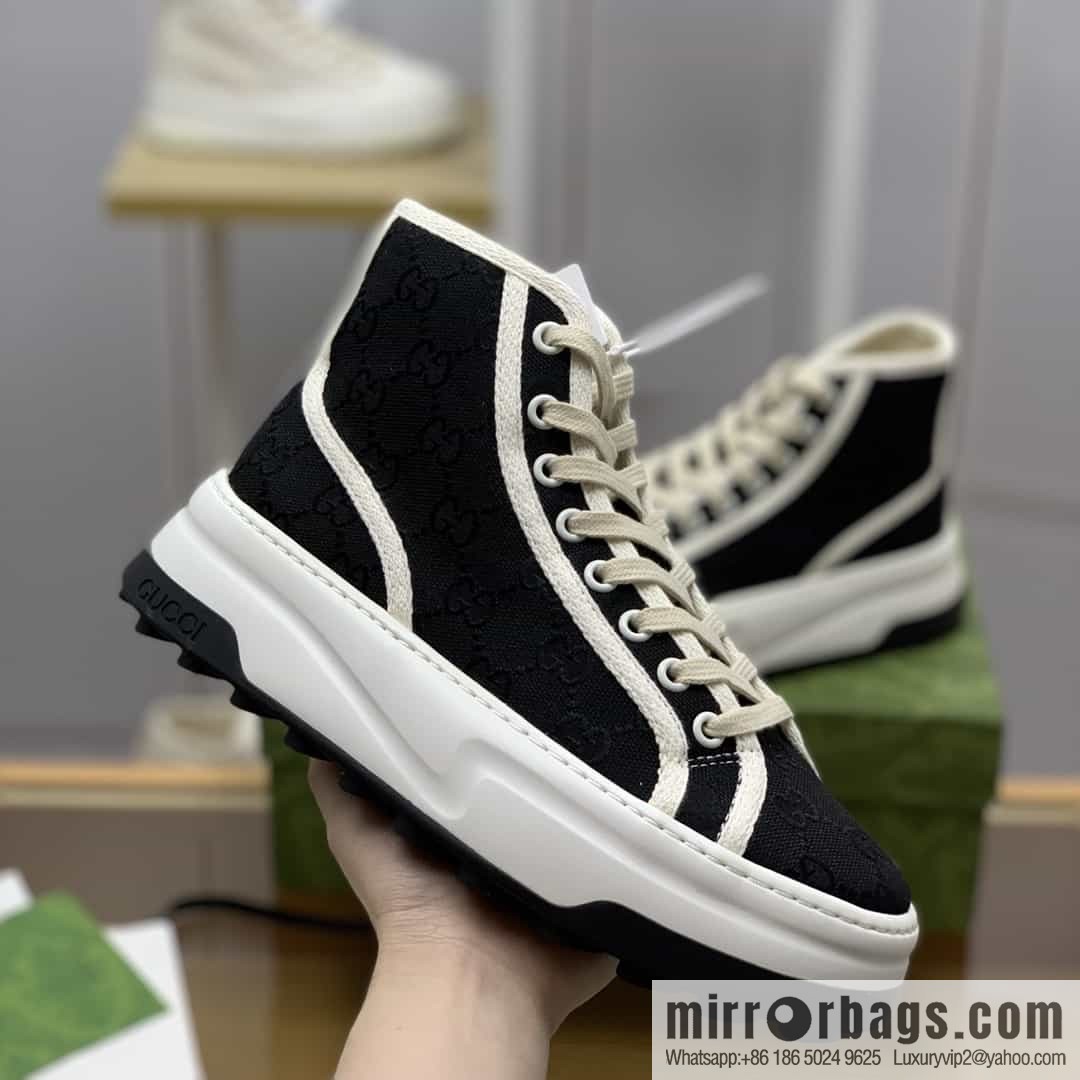 Gucci Gucci uses black classic GG canvas to make women's sports and leisure platform shoes