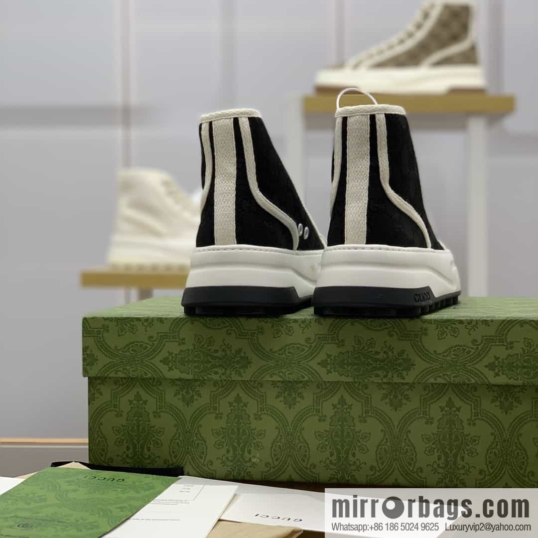Gucci Gucci uses black classic GG canvas to make women's sports and leisure platform shoes