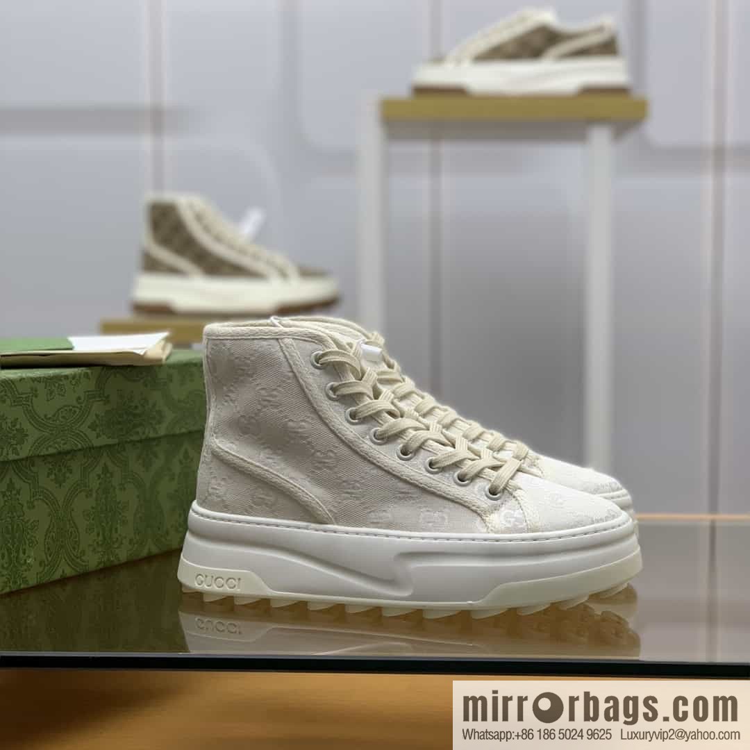 Gucci Gucci uses beige classic GG canvas to make women's sports and leisure platform shoes