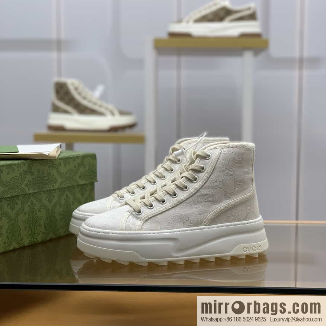 Gucci Gucci uses beige classic GG canvas to make women's sports and leisure platform shoes