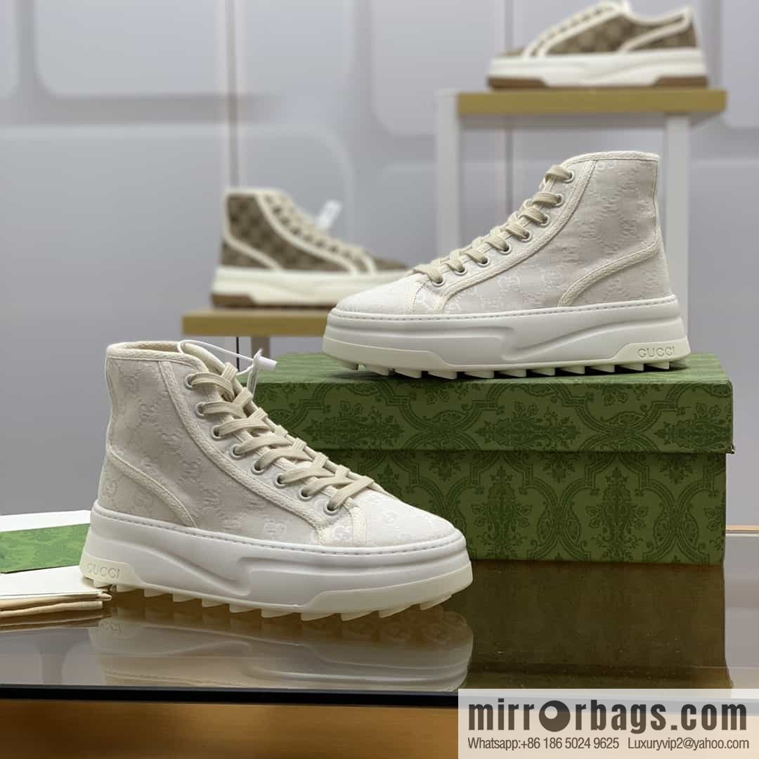 Gucci Gucci uses beige classic GG canvas to make women's sports and leisure platform shoes
