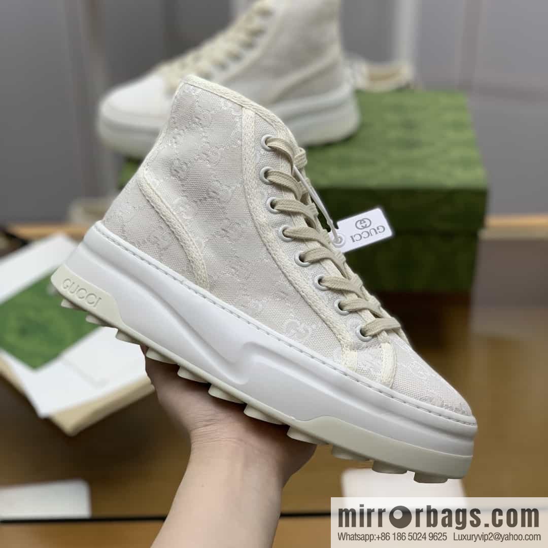 Gucci Gucci uses beige classic GG canvas to make women's sports and leisure platform shoes