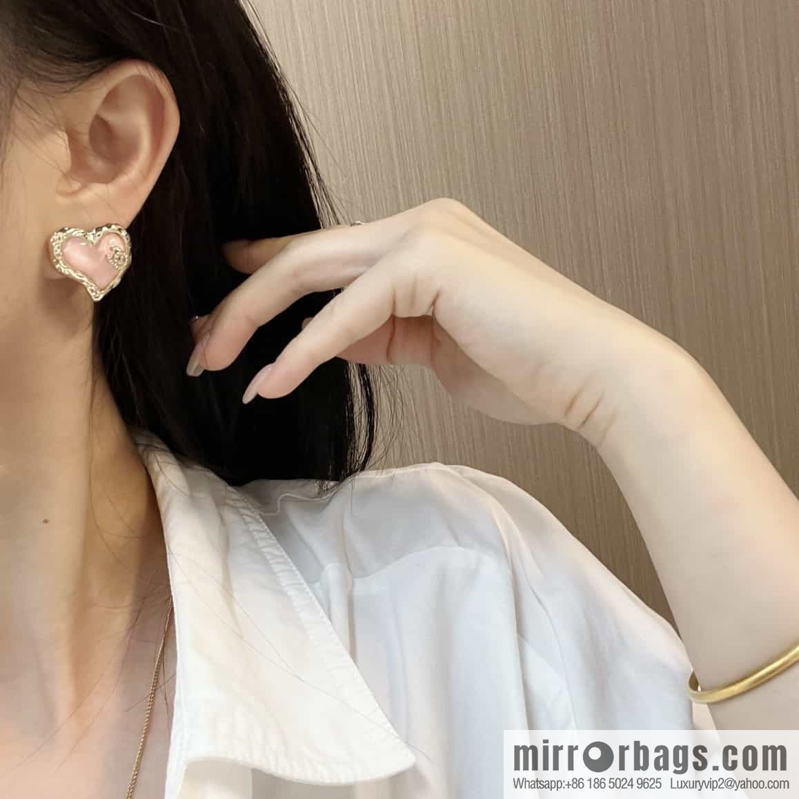 New ☑️ Chanel C1 double c peach heart love stud earrings