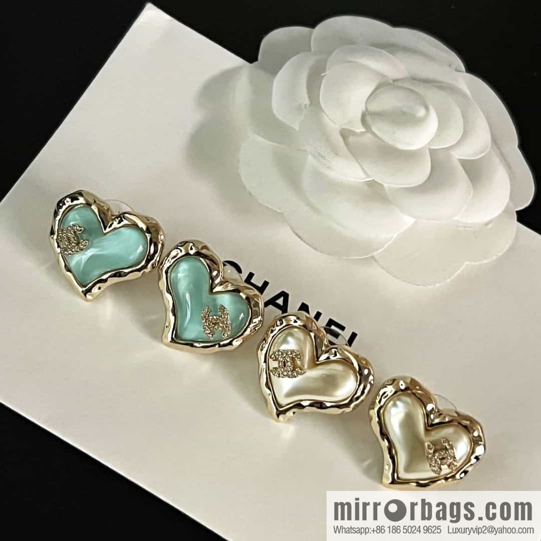 New ☑️ Chanel C1 double c peach heart love stud earrings