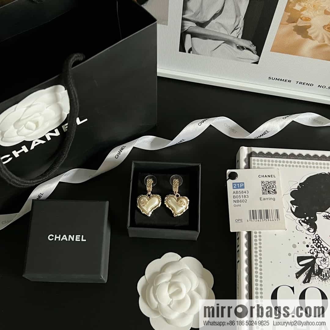New ☑️ Chanel C2 double c peach heart love stud earrings
