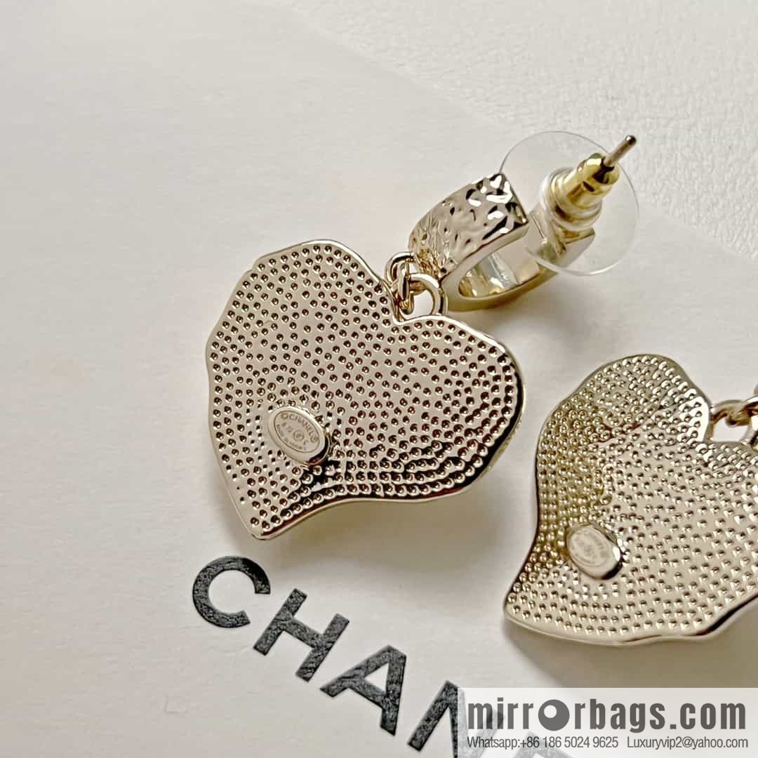New ☑️ Chanel C2 double c peach heart love stud earrings