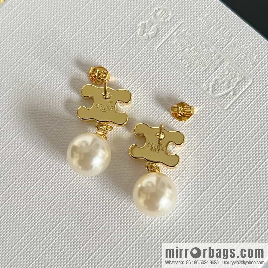 New ☑️ Celine Arc de Triomphe pearl stud earrings