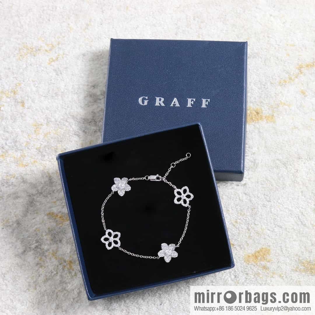 GRAFF four flower bracelet