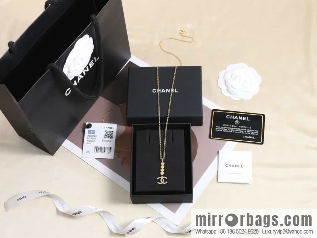 New ☑️ Chanel double c love peach heart necklace