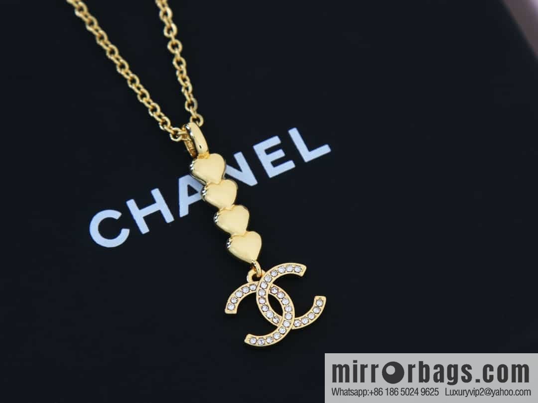 New ☑️ Chanel double c love peach heart necklace