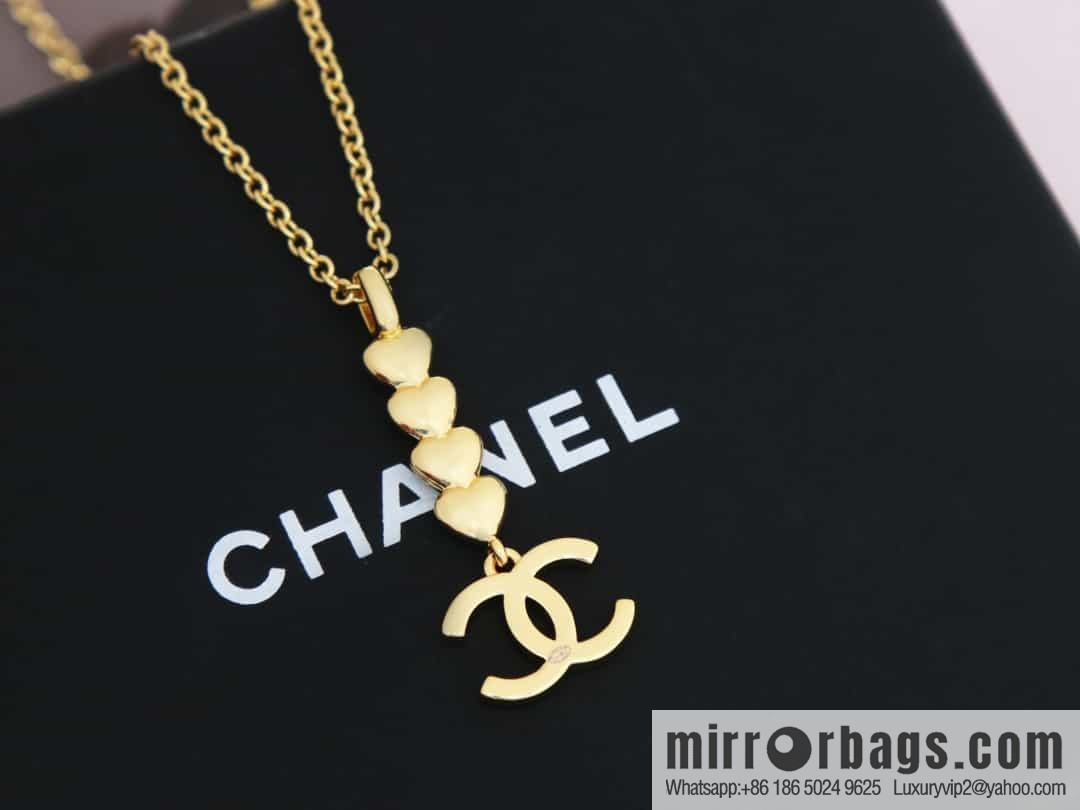 New ☑️ Chanel double c love peach heart necklace