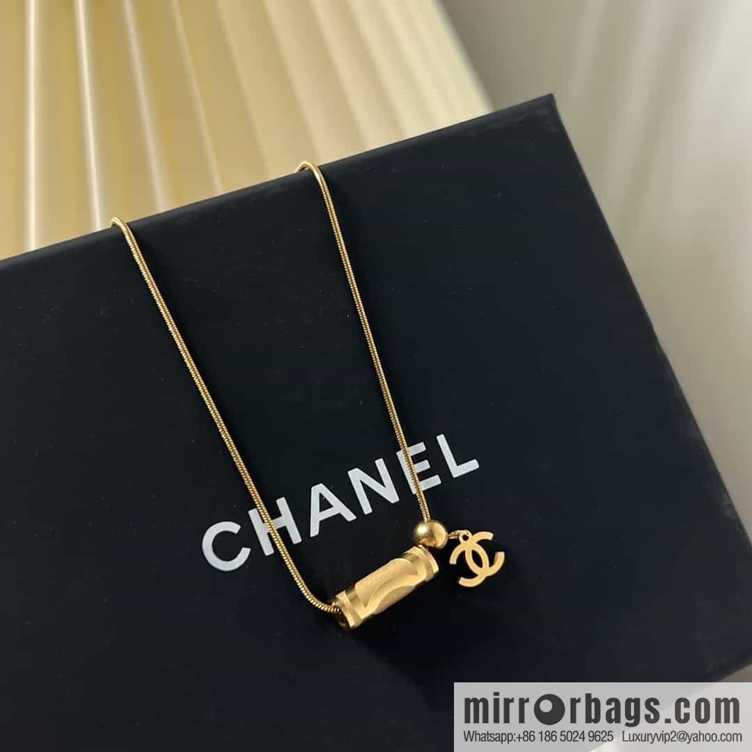 New ☑️ Chanel gold cylinder double c necklace