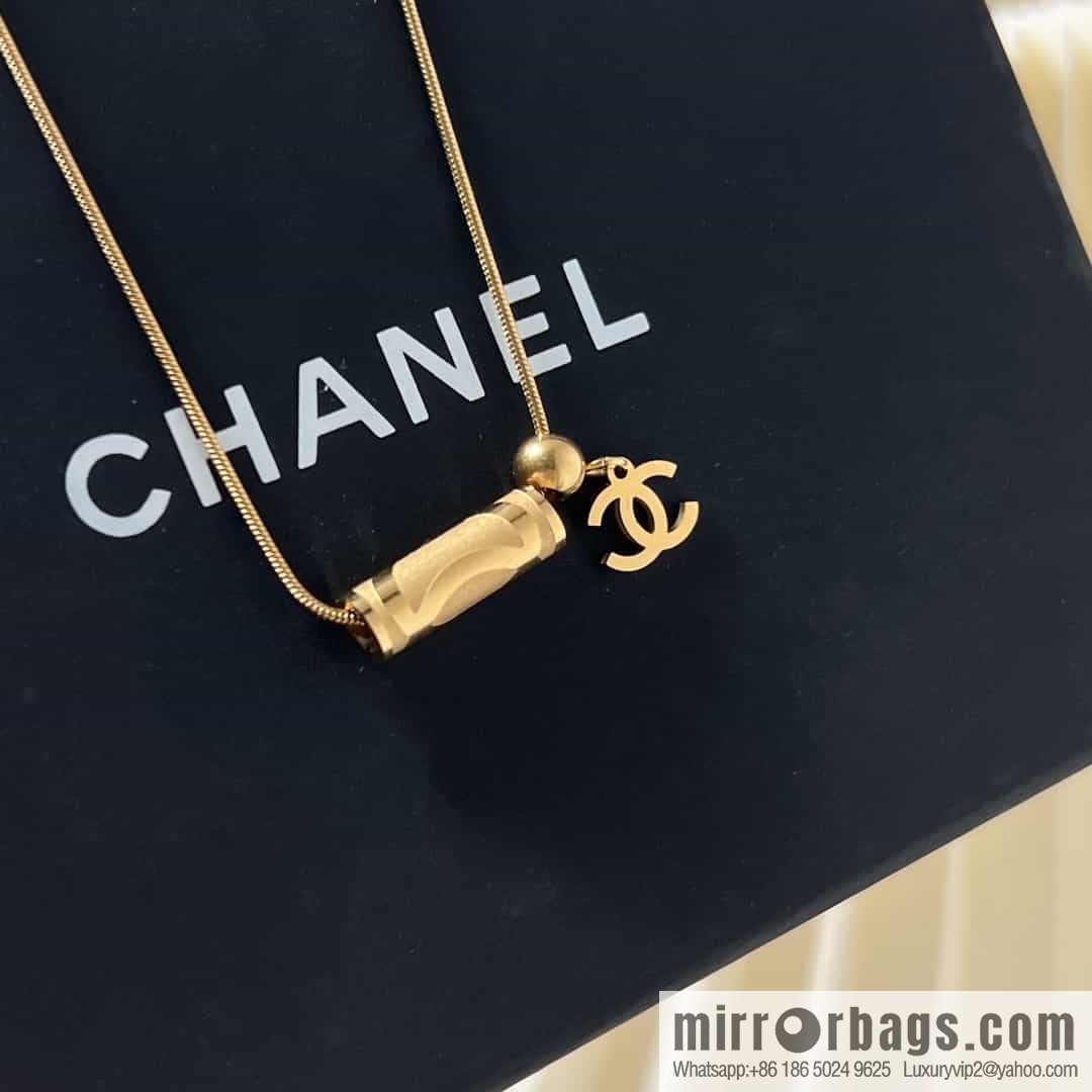 New ☑️ Chanel gold cylinder double c necklace