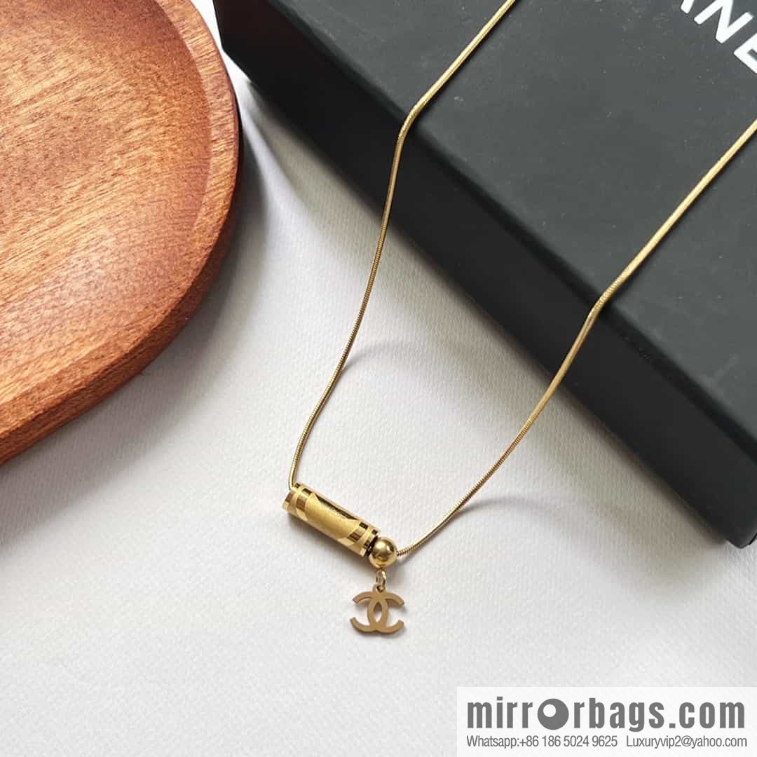 New ☑️ Chanel gold cylinder double c necklace