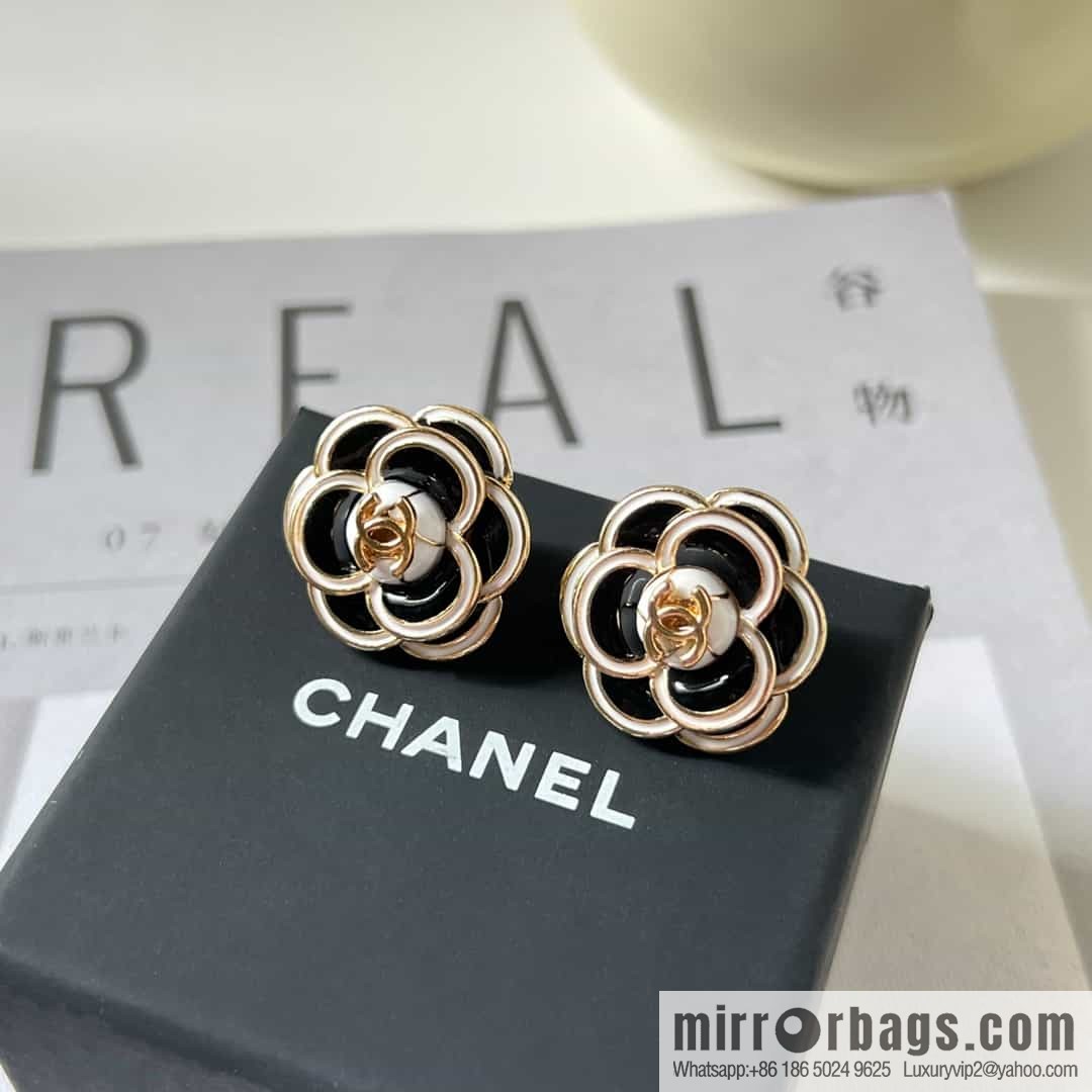 New ☑️ Chanel black camellia earrings