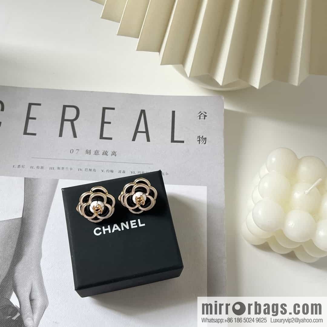 New ☑️ Chanel black camellia earrings